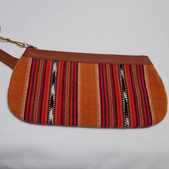 Nena & Co. Sedona Clutch / Wristlet - Picture 12 of 15